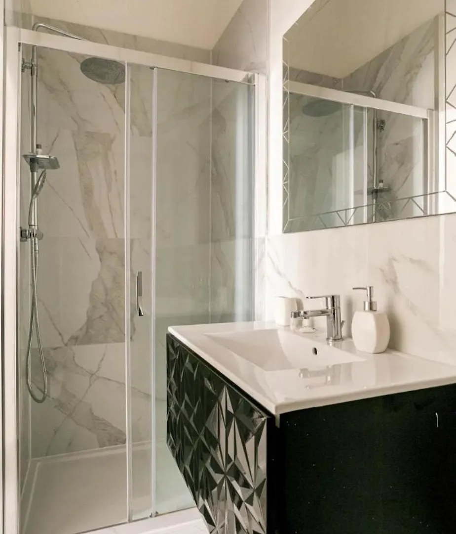 Leonidas House Apartment Rome